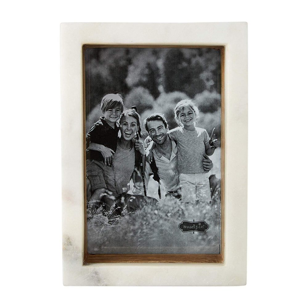 Sausalito Ribbed 4 x 6 Picture Frame, White