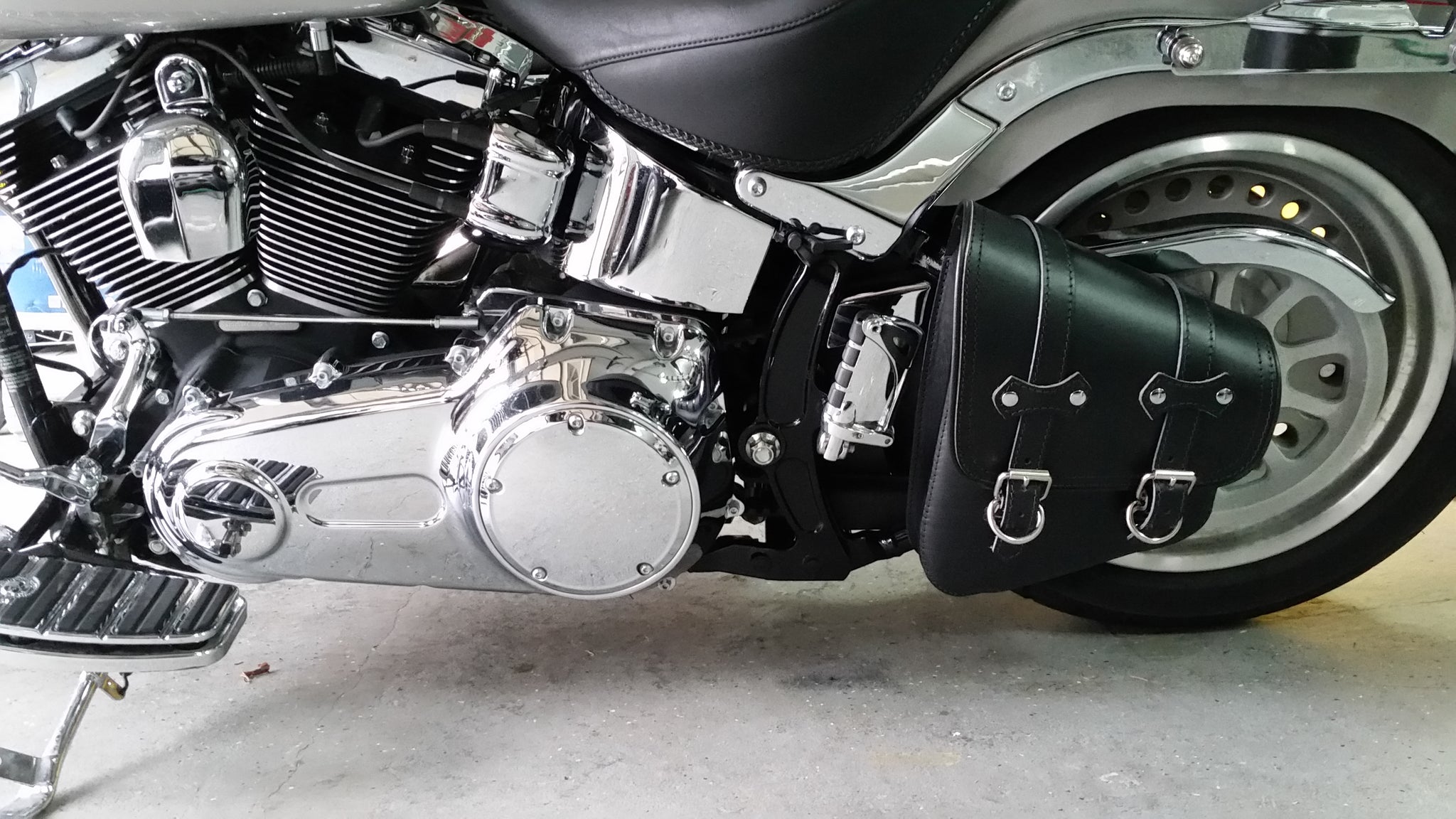 dyna swingarm bag