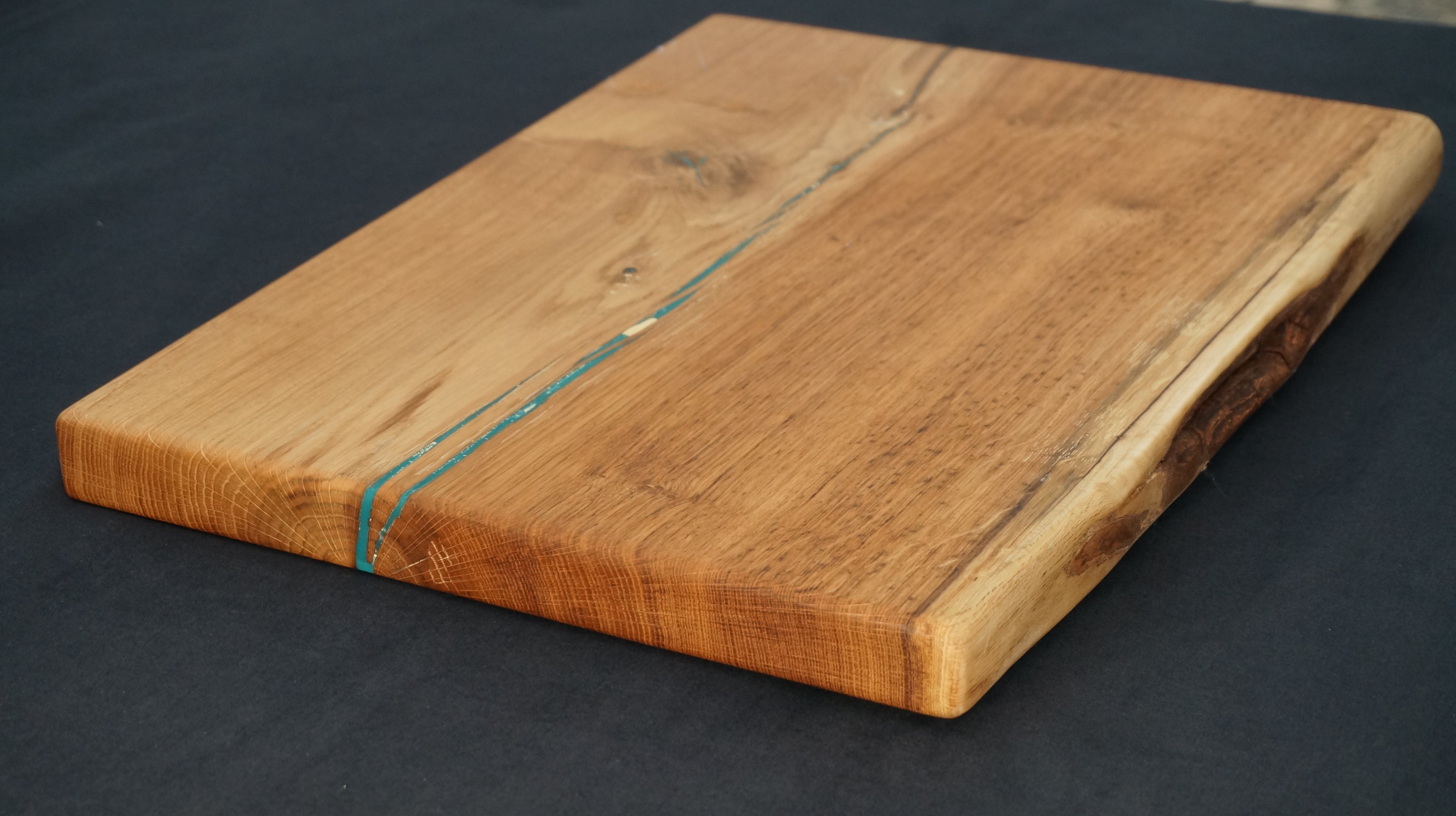 Barbary & Oak Acacia Wood Round Chopping Board