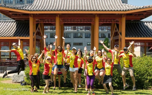 Greater Chicago Dragon Boat Club - Photo by Howard Moy