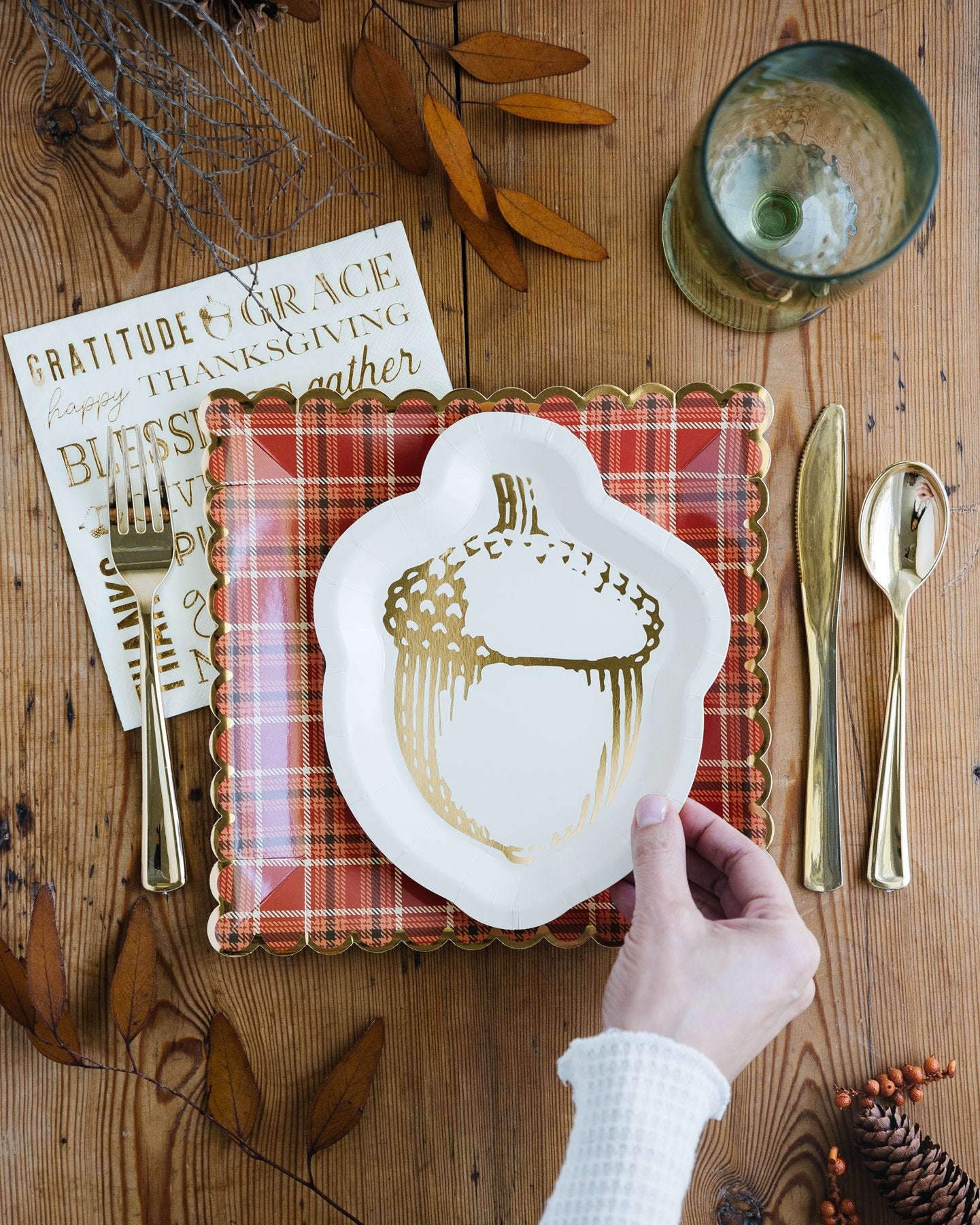 Acorn Plates for Fall | The Party Darling
