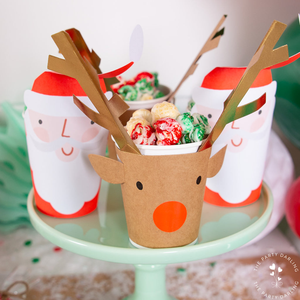 Reindeer and Santa cups with popcorn