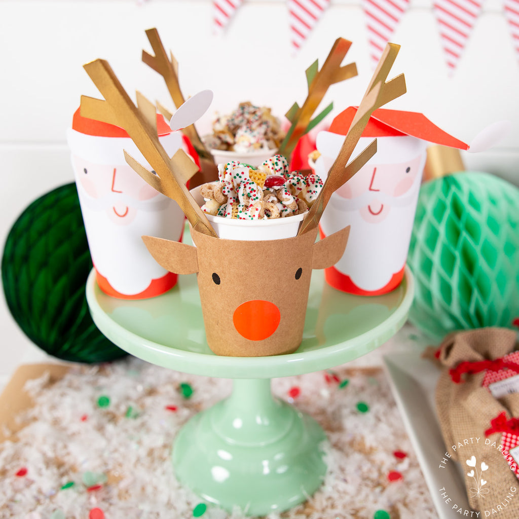 Reindeer cups with snack mix