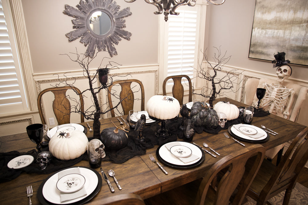 halloween dining room table setting