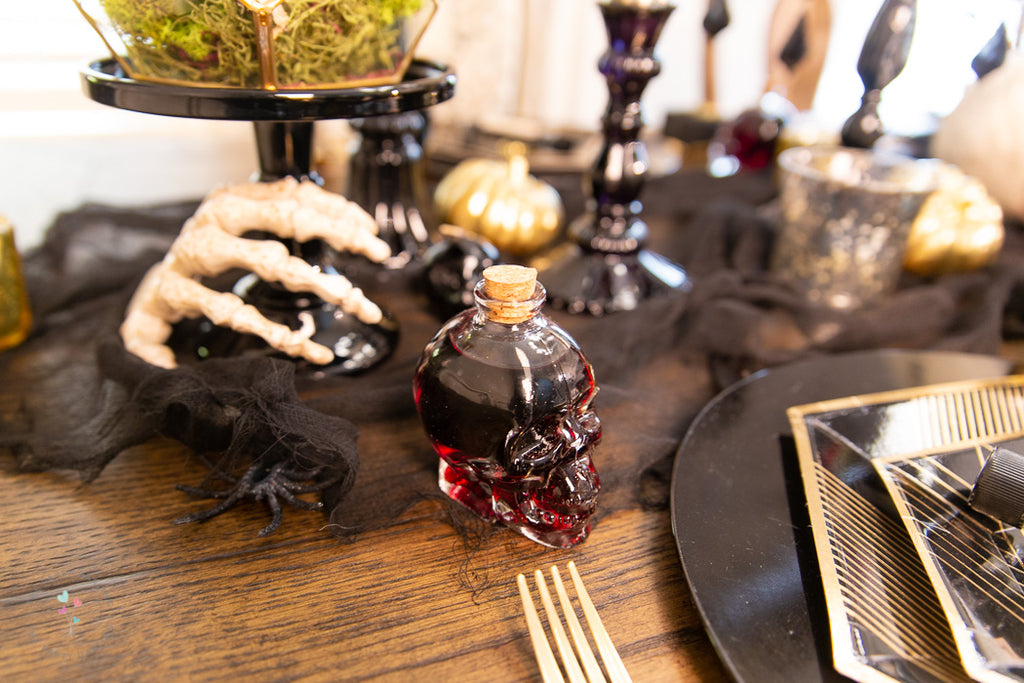 halloween table glass skull with wine