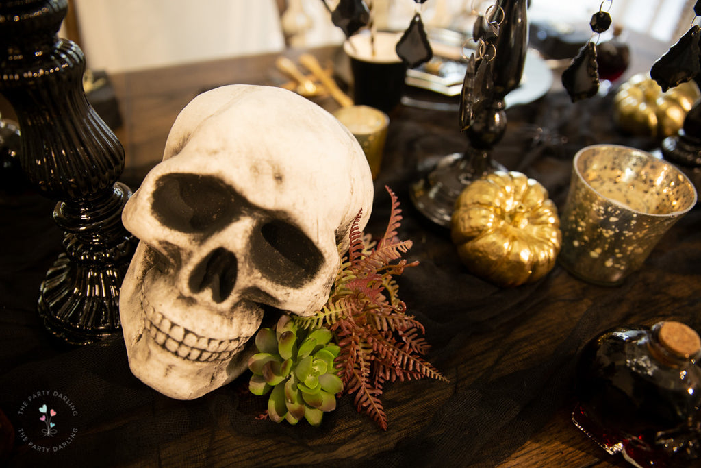 halloween table skull with succulents