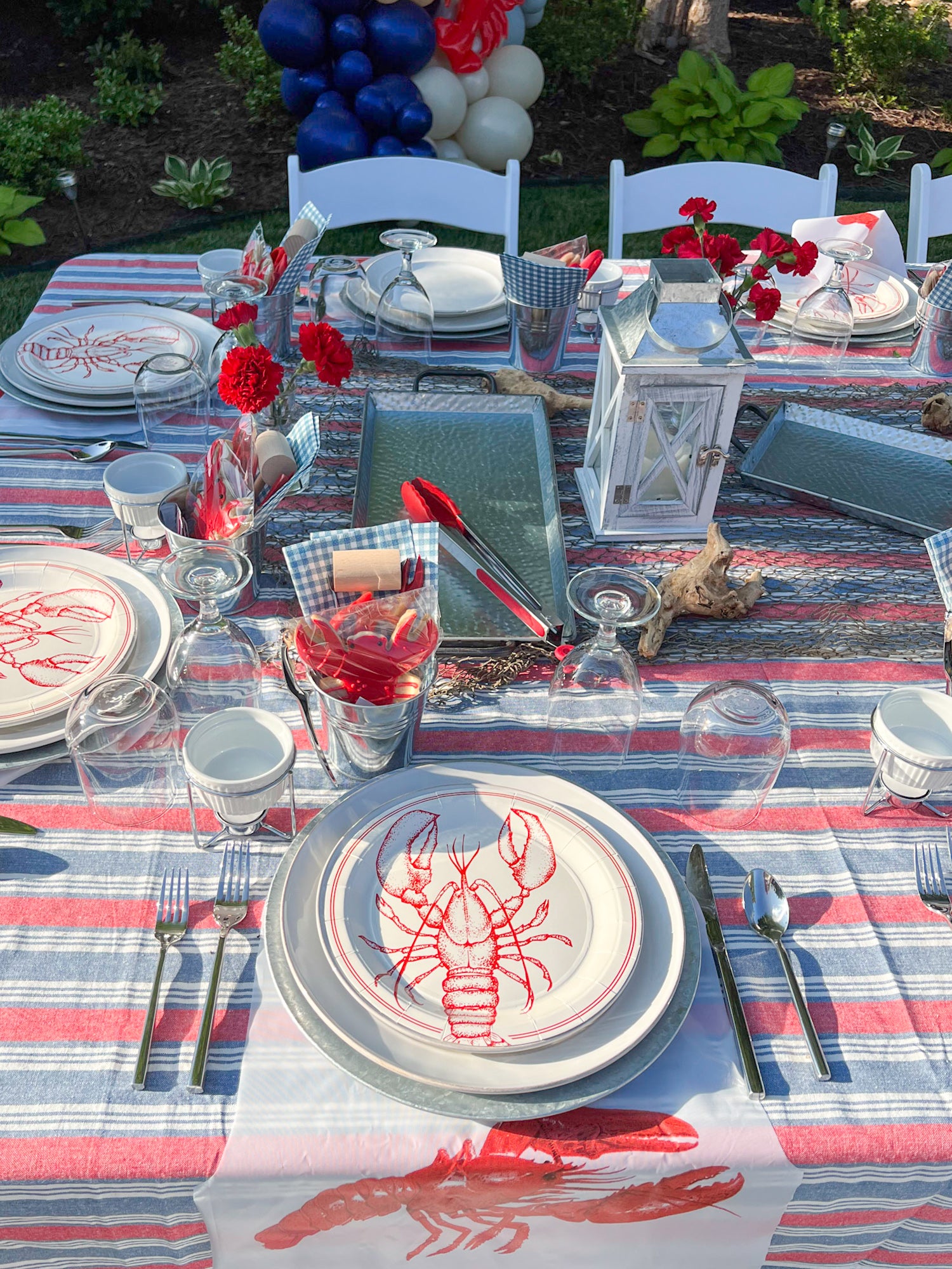 Lobster Plate With Bib | The Party Darling