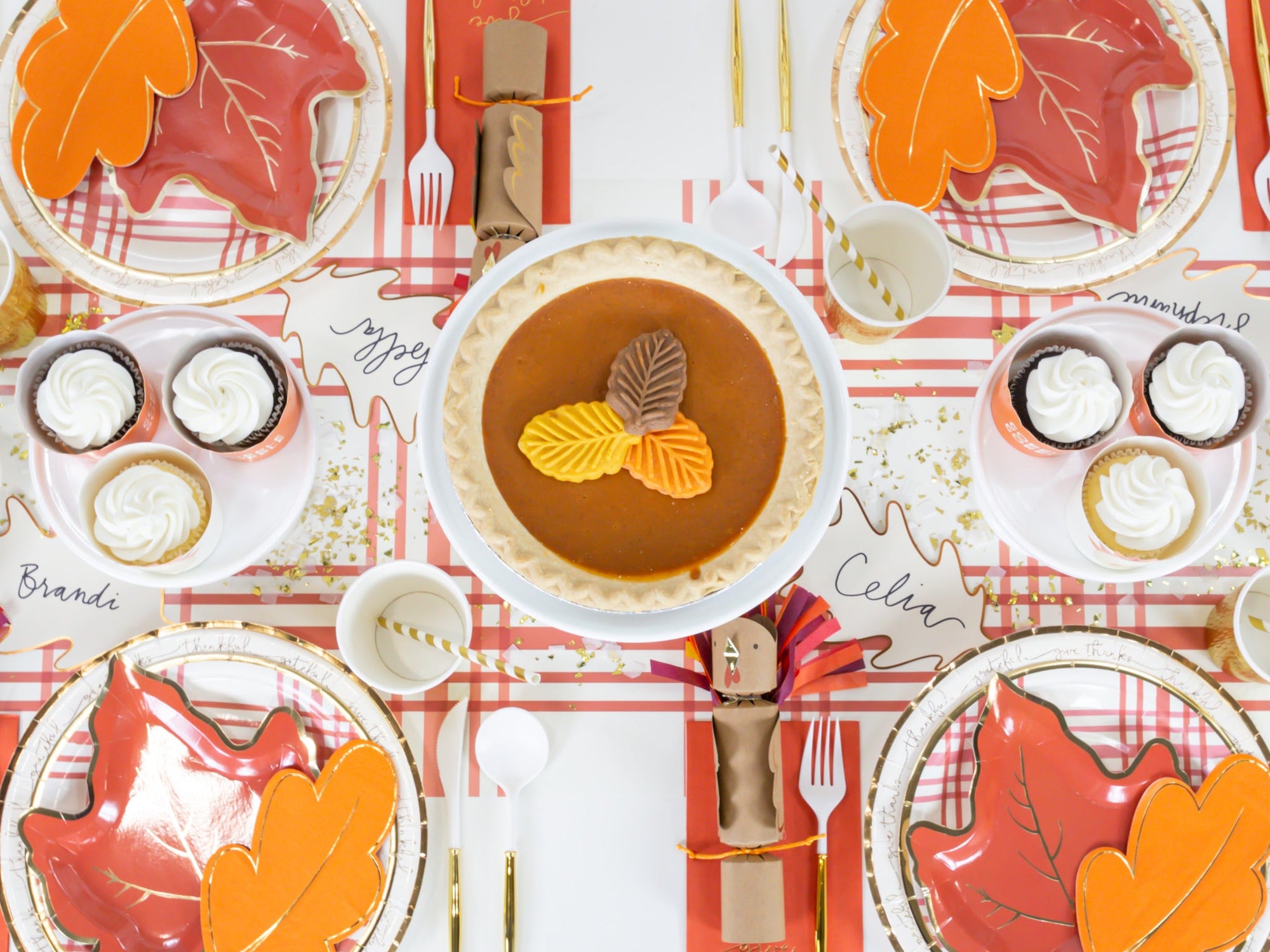 Ditsy Floral Paper Table Runner