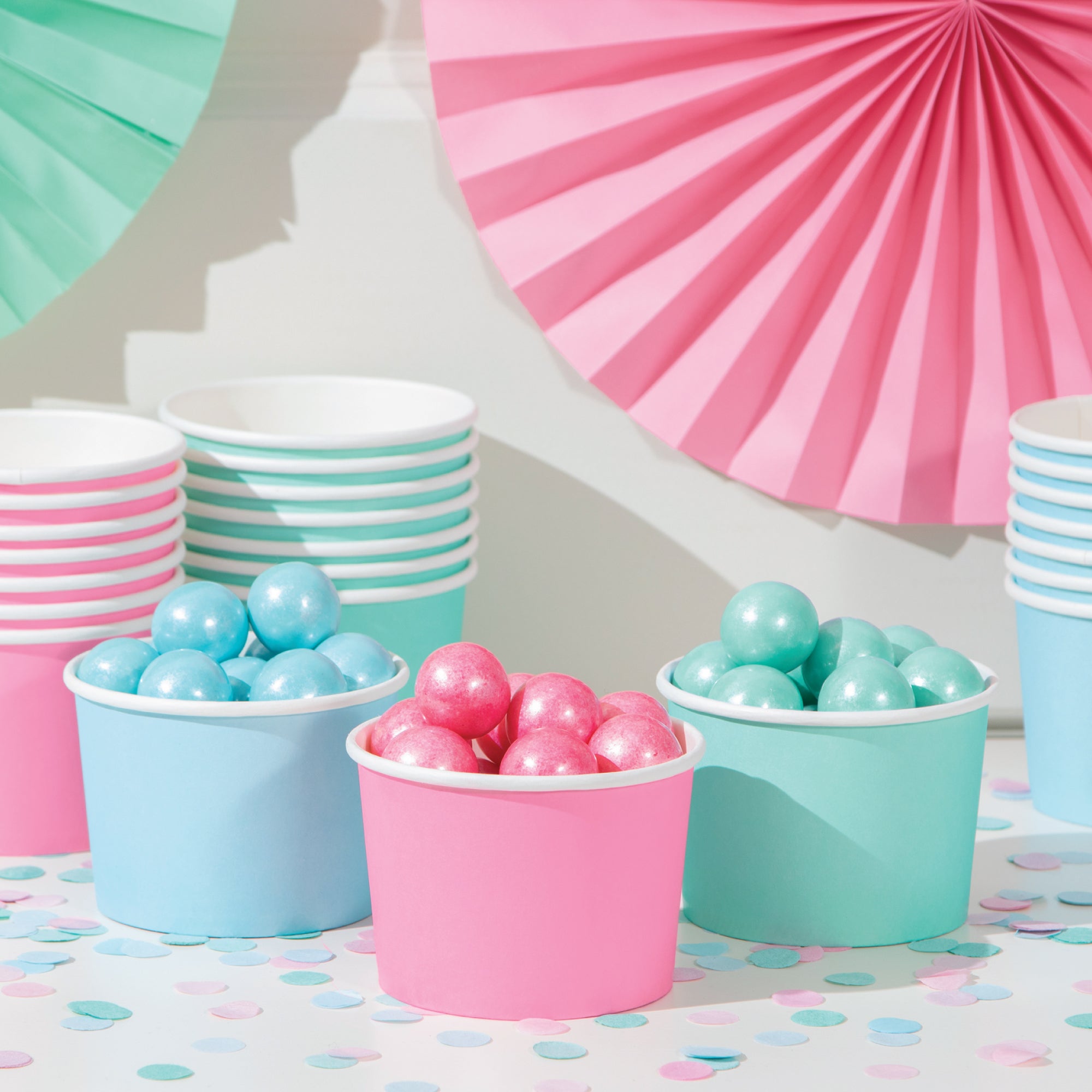 https://cdn.shopify.com/s/files/1/1449/4112/products/pink-blue-green-paper-treat-cups_2000x.jpg?v=1679980500