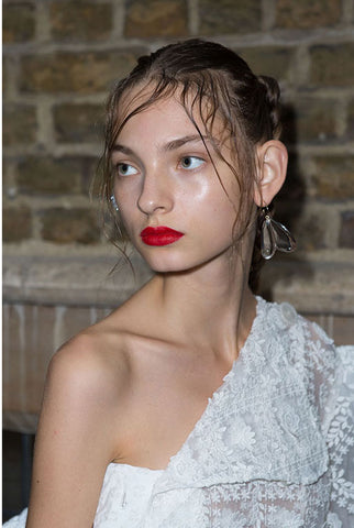 SS17 red lips