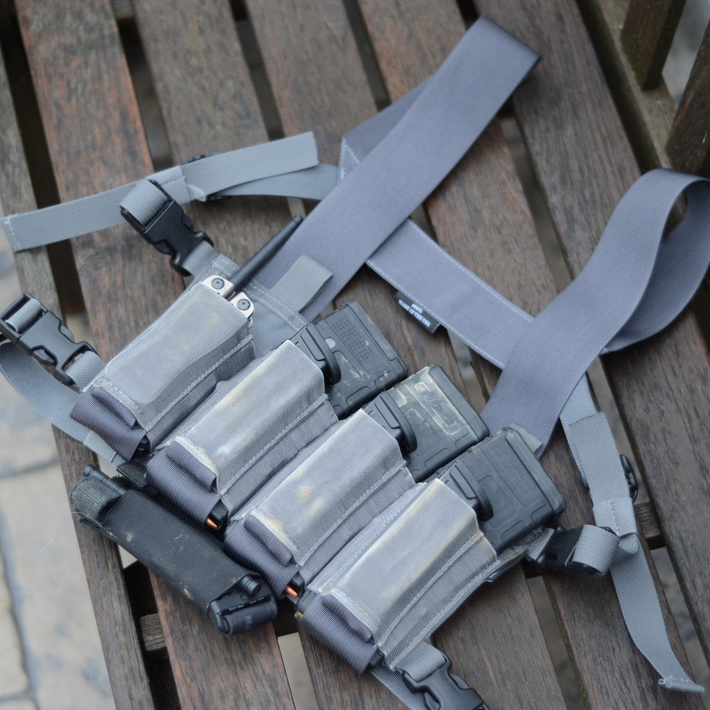 minimalist chest rig