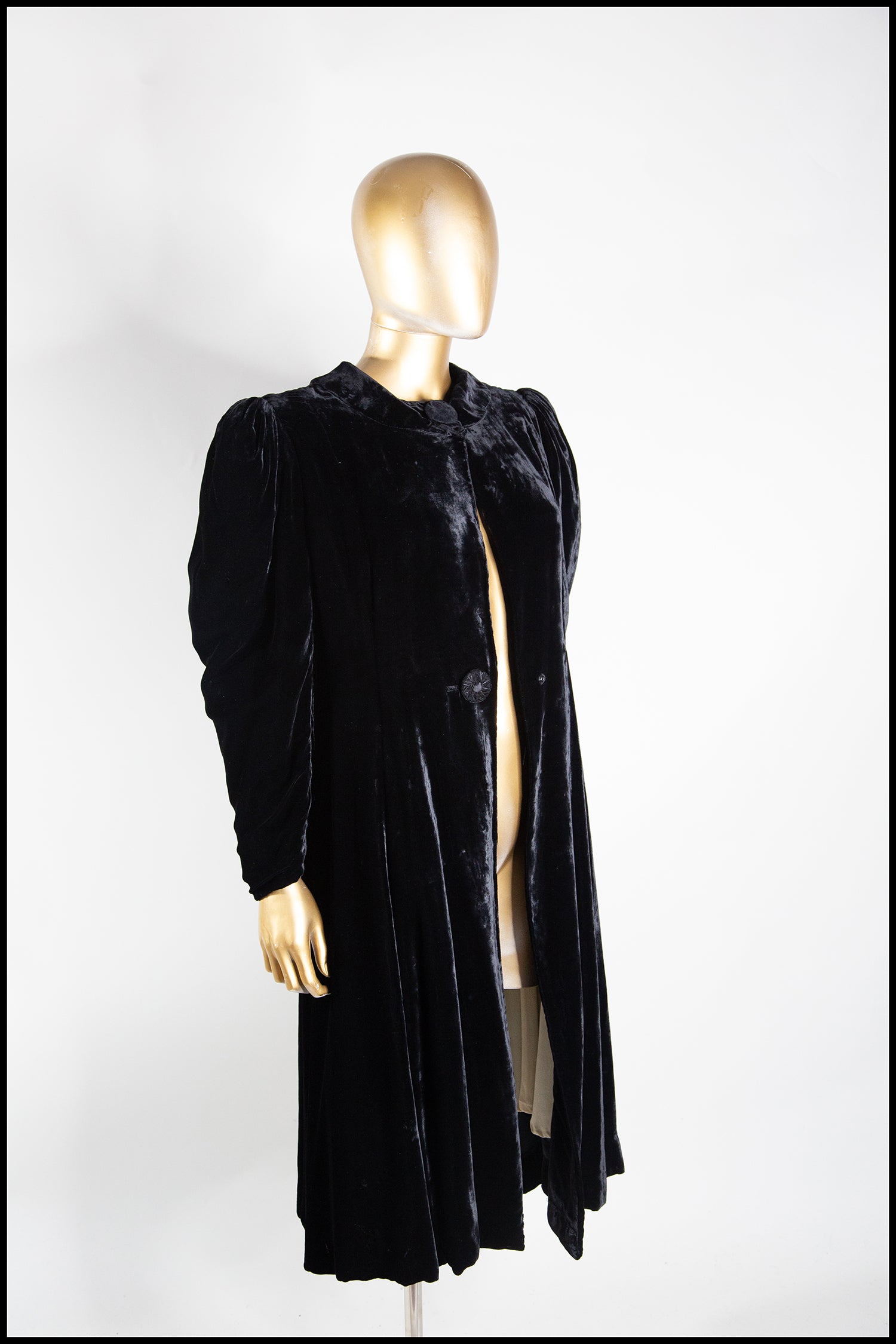 Vintage 1940s Black Silk Velvet Dress Coat – ALEXANDRAKING