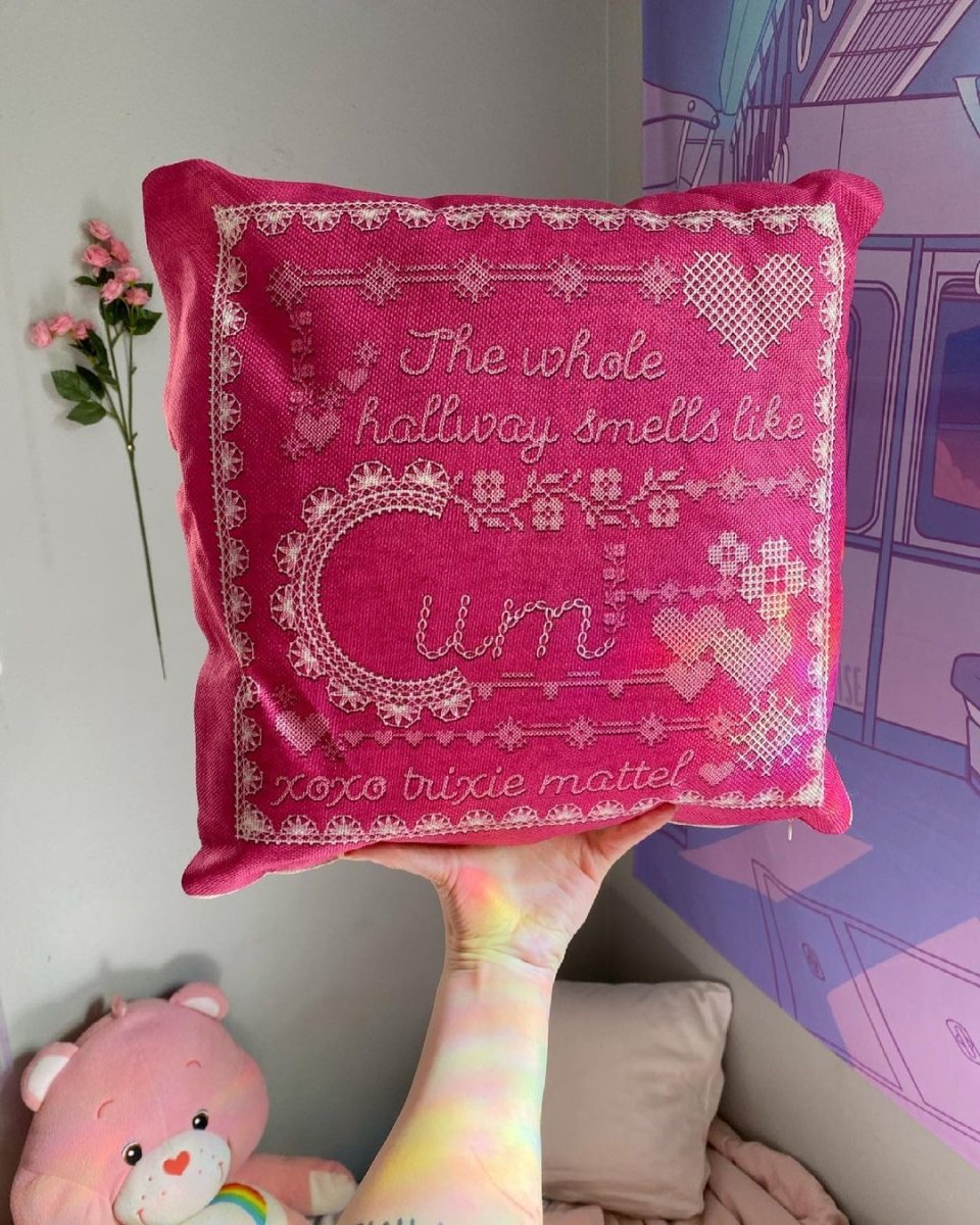 https://cdn.shopify.com/s/files/1/1450/6394/products/trixie-mattel-hallway-throw-pillow-757931.jpg?v=1653472125