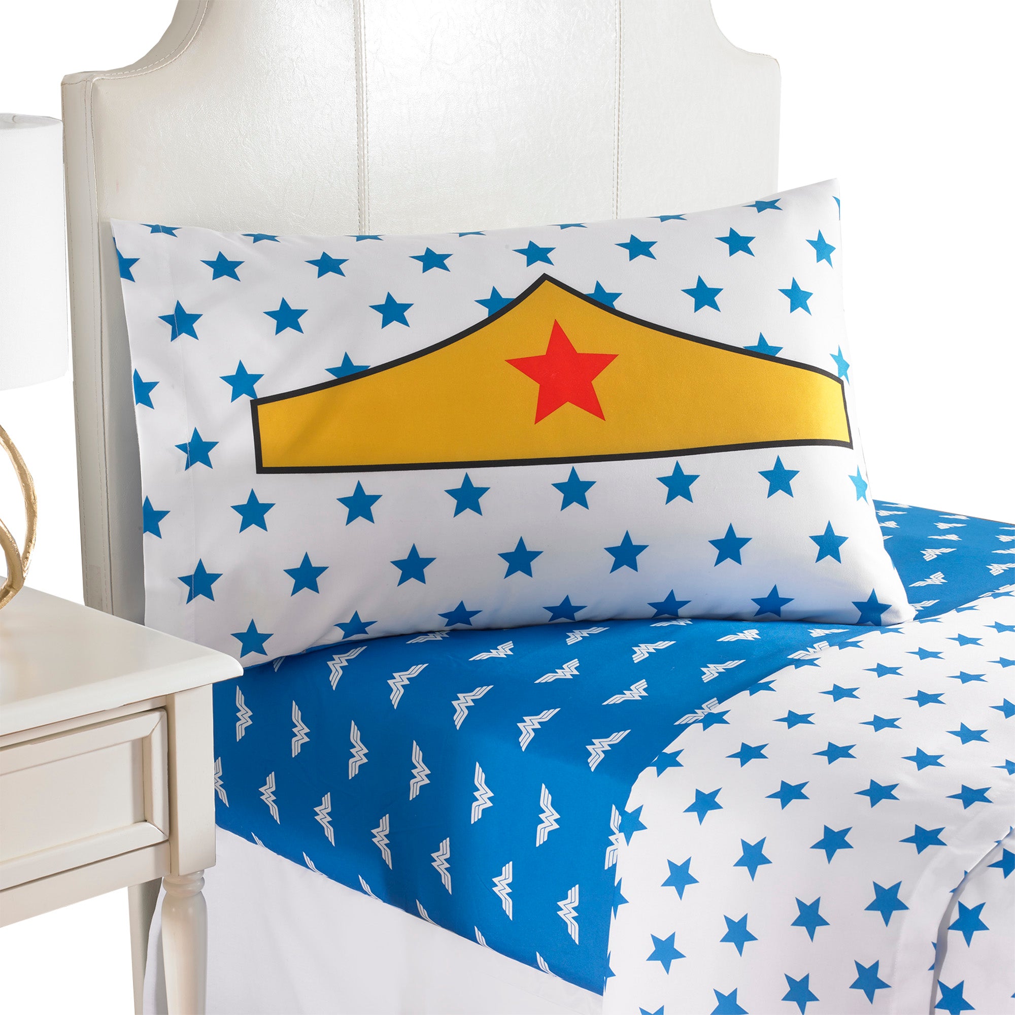 wonder woman bedroom