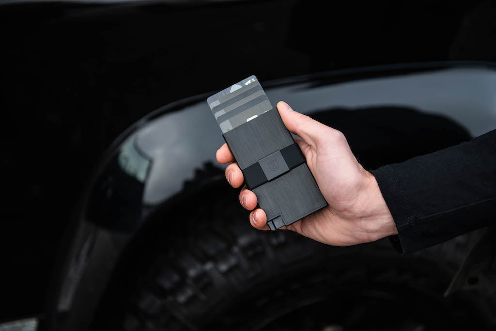 Ekster AirTag Wallet - This New Cardholder is a Lot Smarter