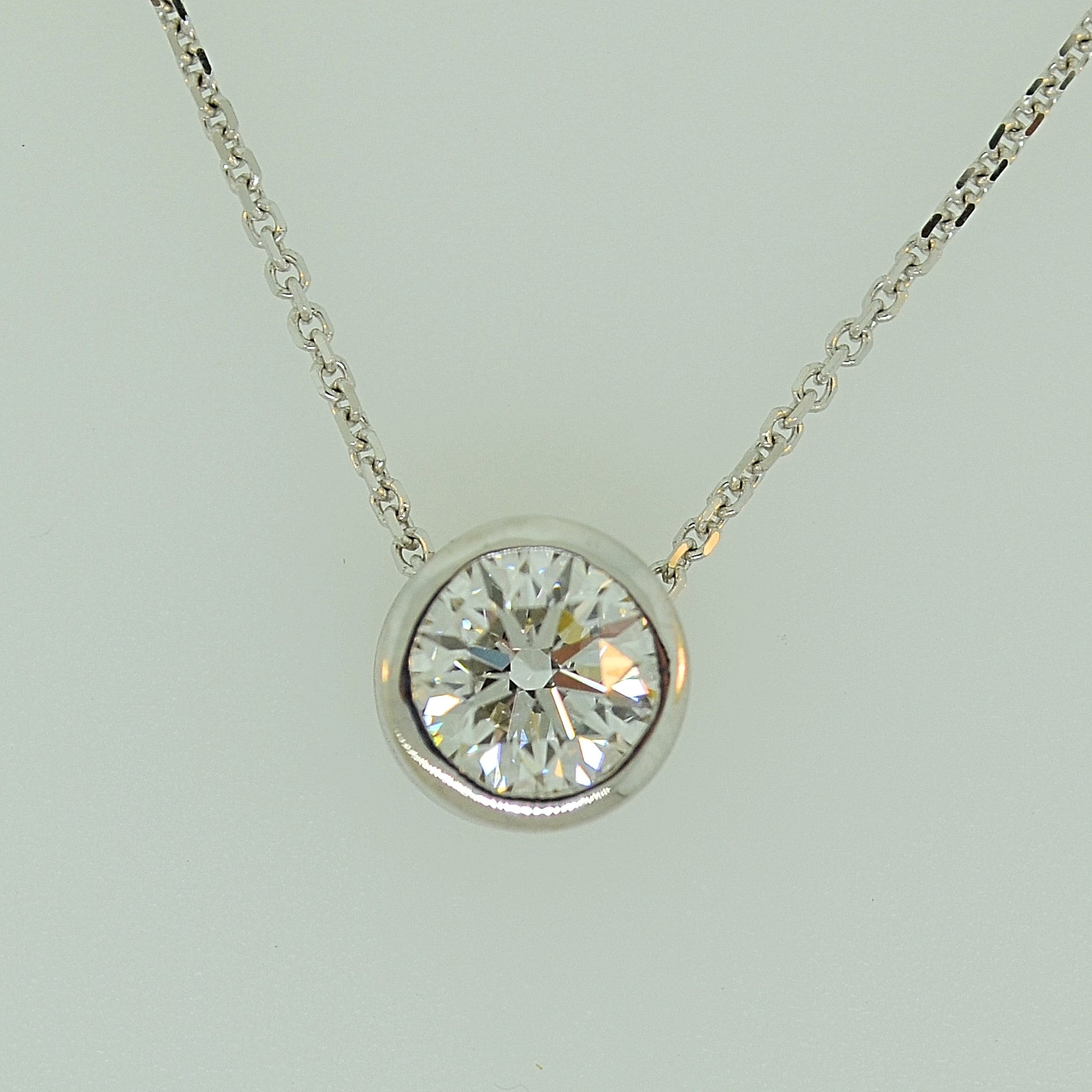 Samara 14KW Diamond Solitaire Bezel Pendant