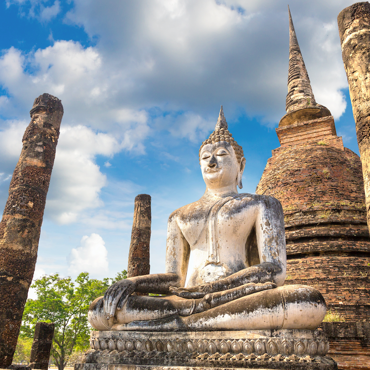 historischer Buddha im Park Sukhothai in Thailand