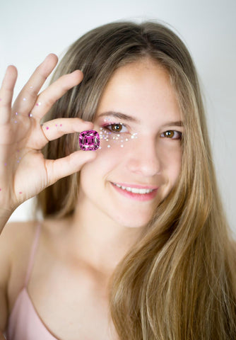 Picture of Paulina holding a tourmaline