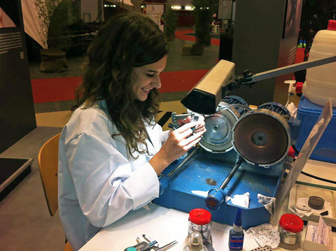 Demonstrating the Swiss Cutting Technique at a Fair in Geneva in 2012.