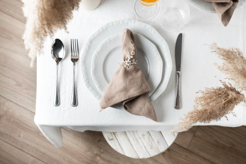 linen-white-tablecloth-decor-ideas