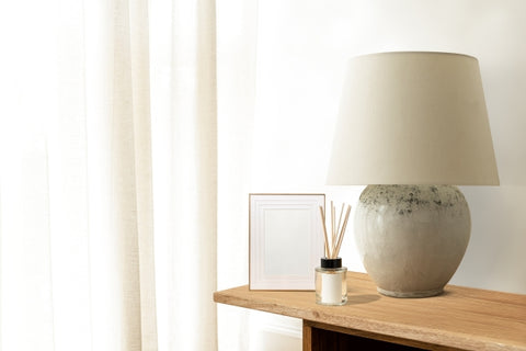 minimal-white-living-room-aesthetic-design