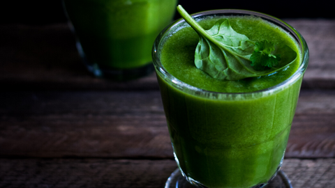 Juice up immunity boost blogpost kale lettuce juice klosh online