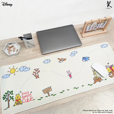 Winnie the Pooh - Pooh Baby Hunny Desk Pad