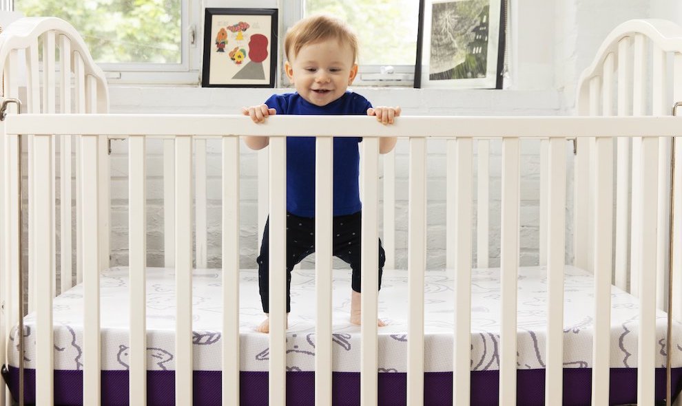 Bébé content de son nouveau matelas bébé Polysleep