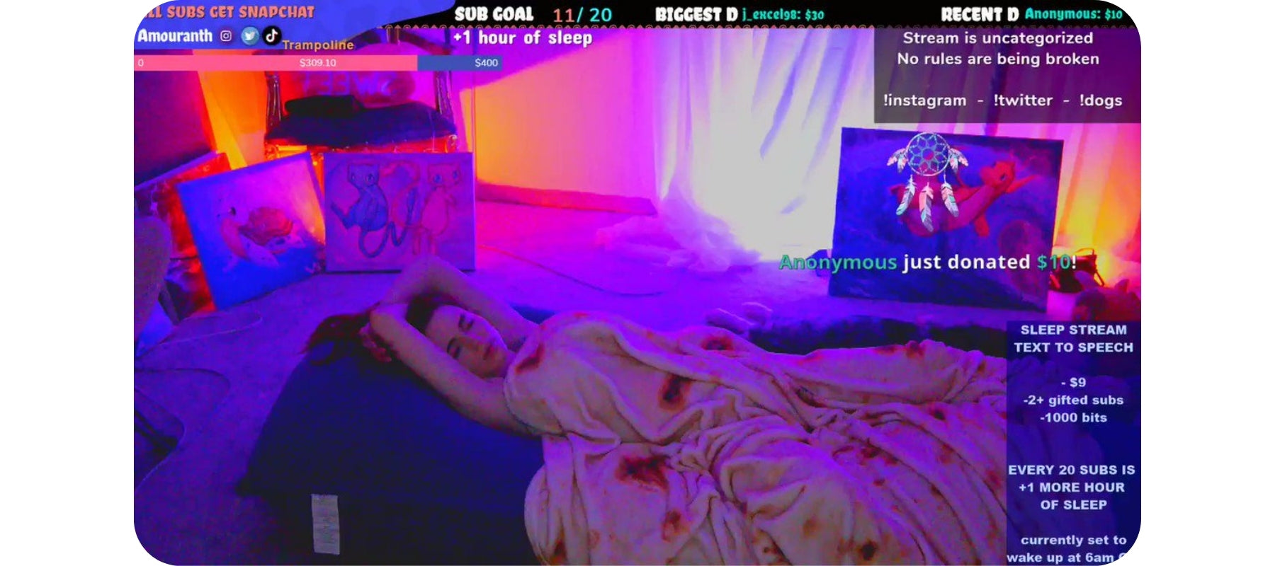 Kaitlyn « Amouranth » Siragusa dort sur Twitch.