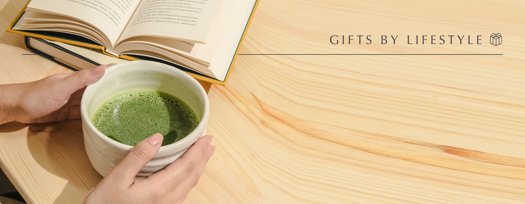Whether you are looking for a more traditional type of tea gift or something more unique and creative, there is definitely a tea gift in our list below.