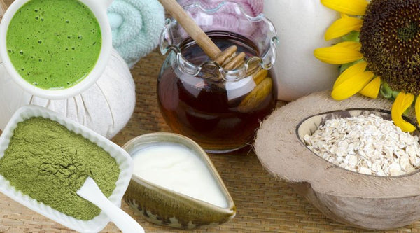 4 Ingredients for your cleansing matcha green tea mask
