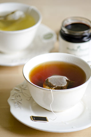 Black Tea vs. Green Tea: What's the Difference?