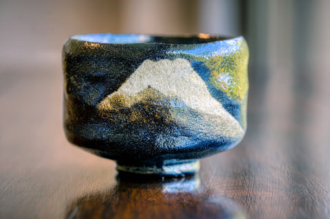 How the Japanese tea bowl started minimalism and sparks joy | marie kondo and matcha tea