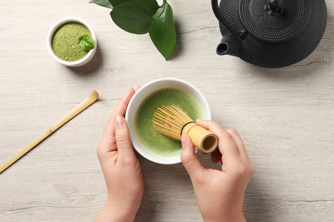 Promoting better quality sleep by drinking matcha green tea powder