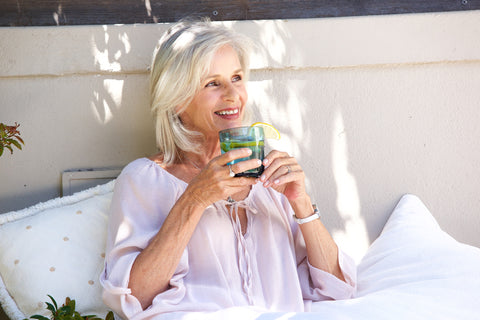 drinking 2-3 cups of green tea can help protect postmenopausal women from osteoporosis and bone fractures