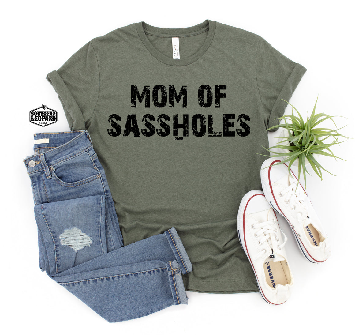 Mom of sassholes – Southern Leopard Clothing