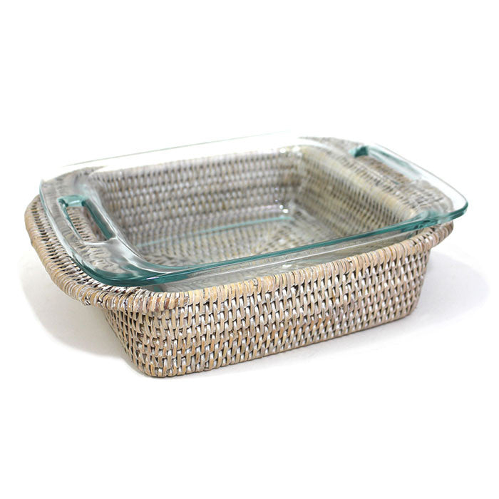 WHITE RATTAN PYREX BAKER- 11 x 9 RECTANGLE – A Mano