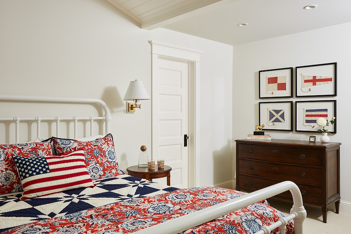 bedroom with American flag pillow
