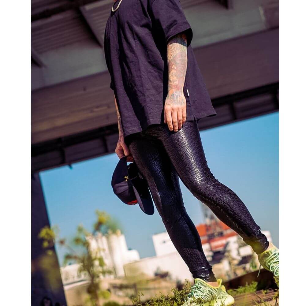 Image credit: @benji.kickz. Leggings shown: Viper