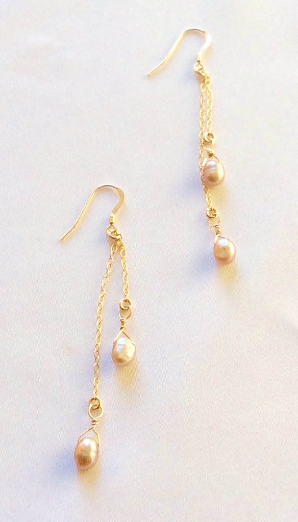 Elizabeth Earrings Gold & Pearl – MAC Jewelry
