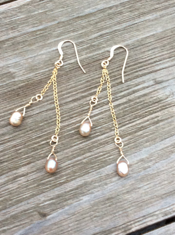 Elizabeth Earrings Gold & Pearl