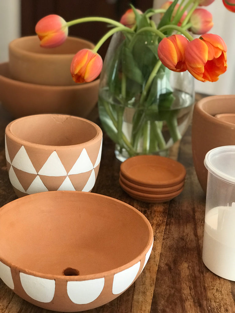 DIY: Handpainted Ceramic Planters, Blanco Bungalow
