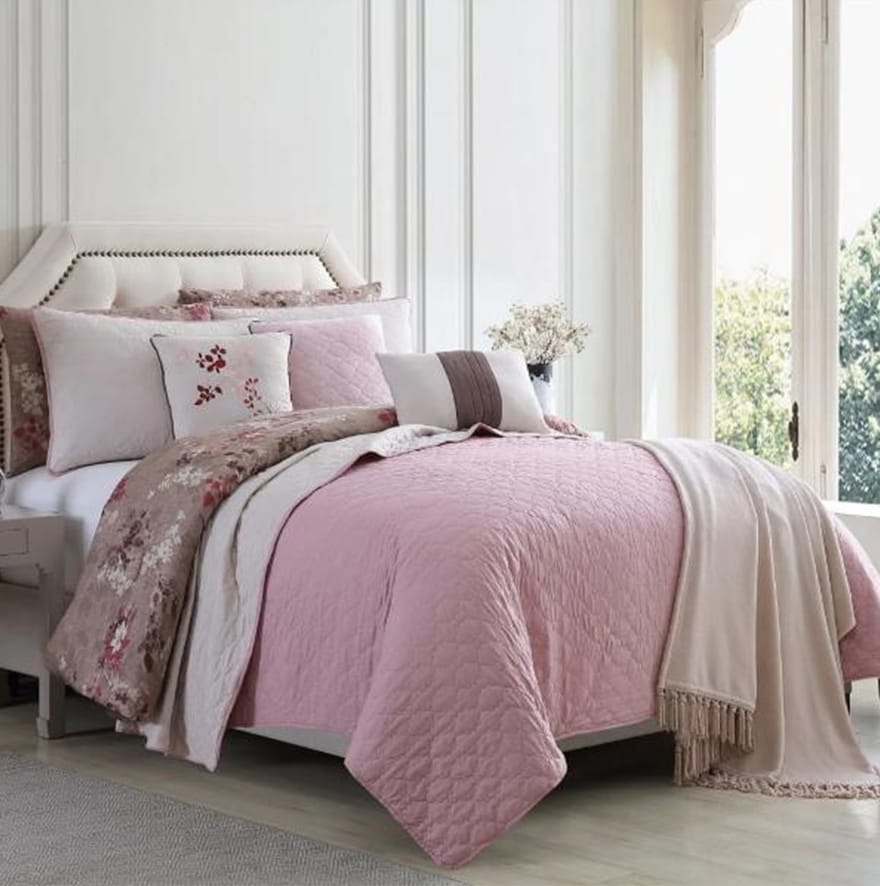 Queen Size Comforter and Coverlet Set
