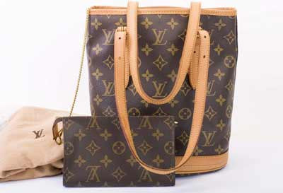 Bag Review: Vintage Louis Vuitton Monogram Petit Bucket 23 Bag - Ella  Pretty Blog