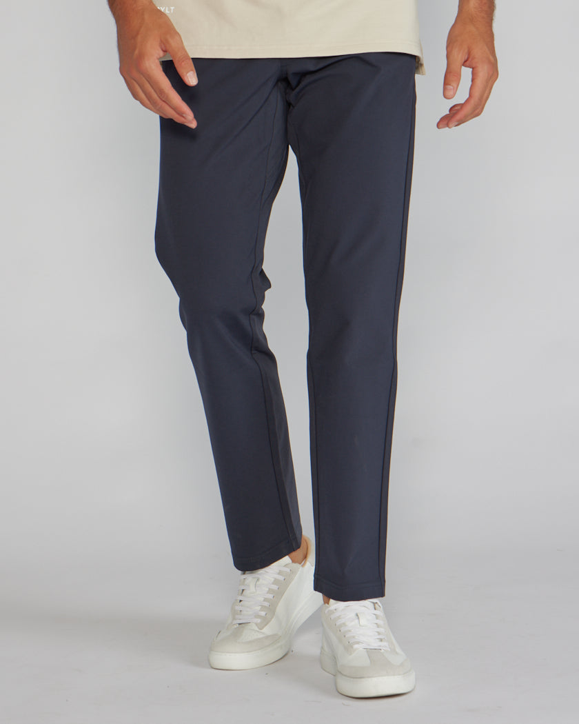 Everyday Pant 2.0 - Straight Fit (Size 33)