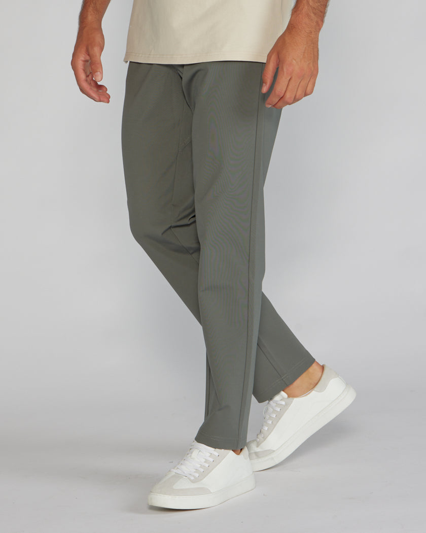 Sizing Relaxed Tapered Trouser : r/Lululemen