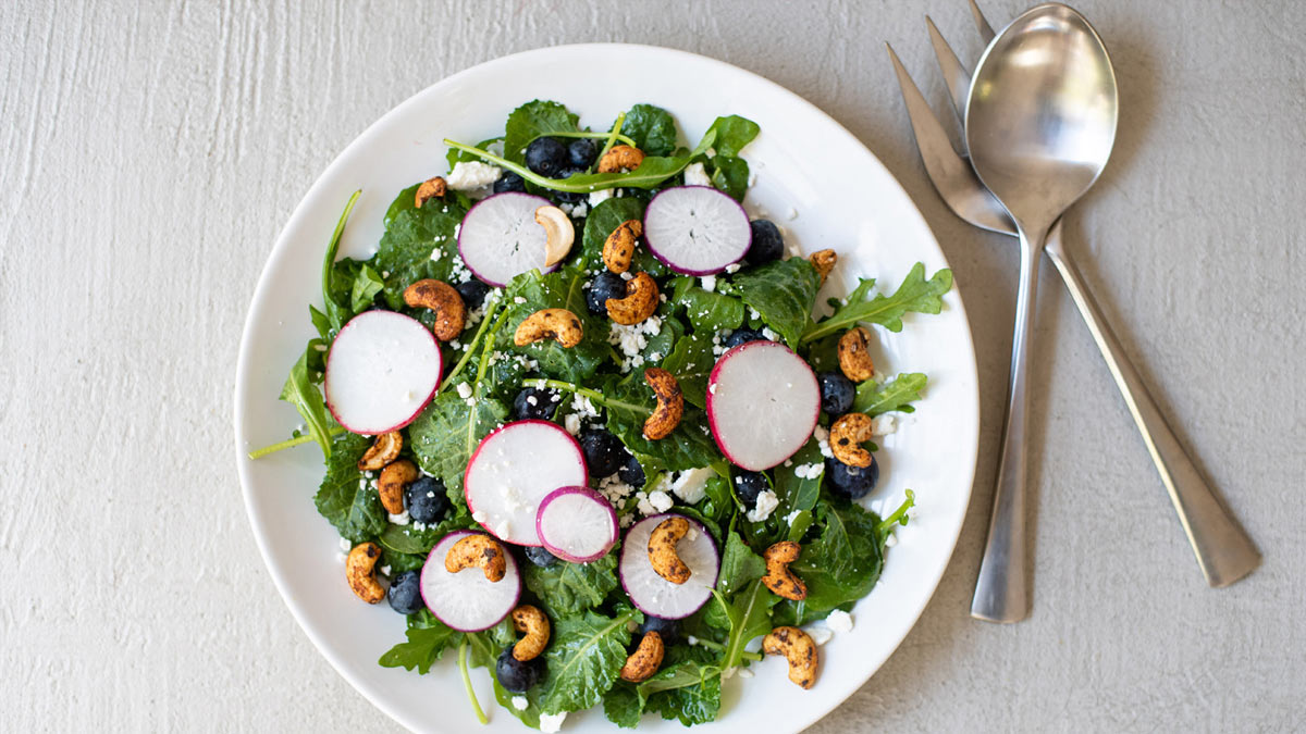 GrandyOats Nori Cashew Summer Salad