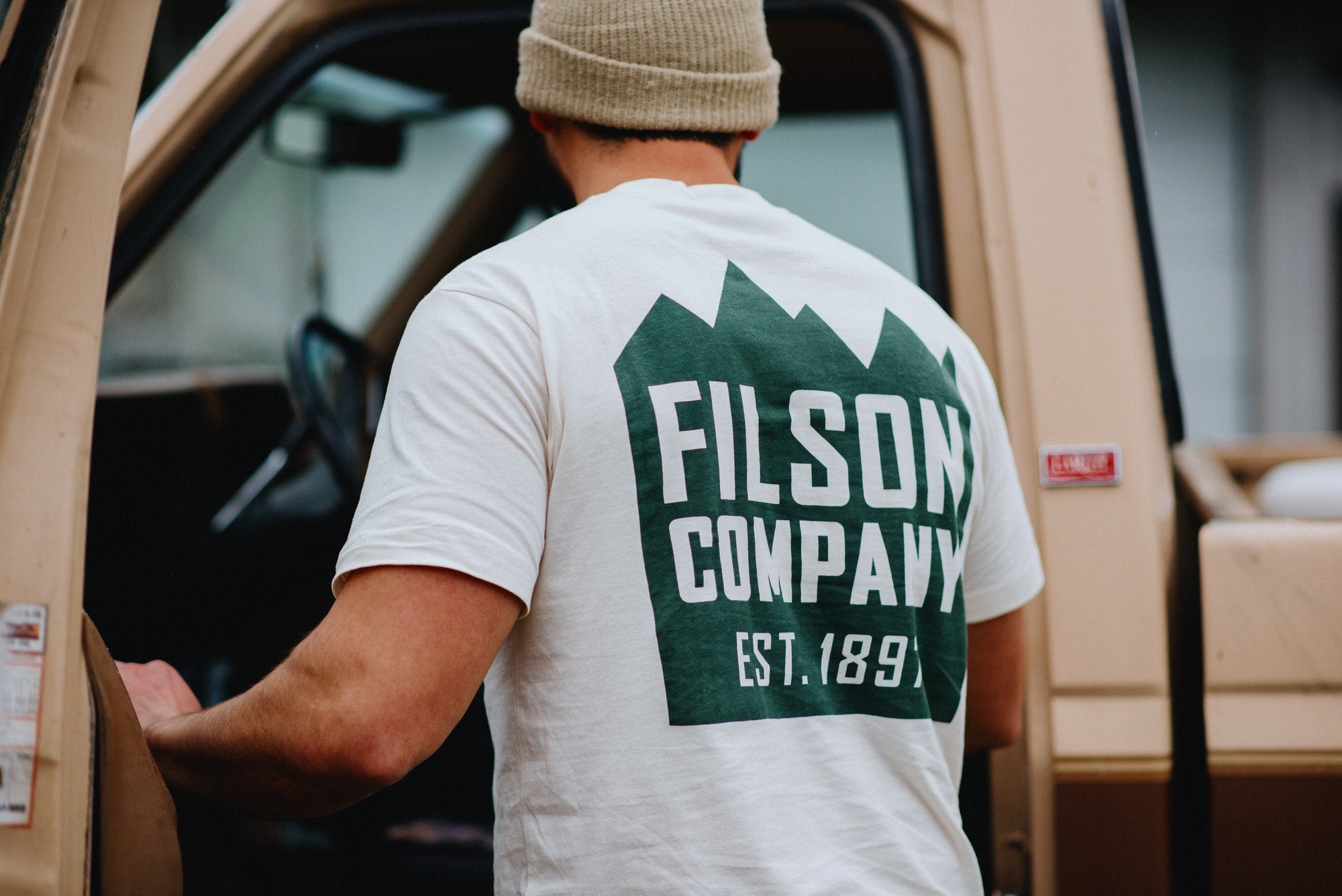 20205643 Filson Short Sleeve Ranger Graphic T-Shirt Off White