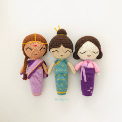 Set of 3 amigurumi dolls of the world made using crochet 