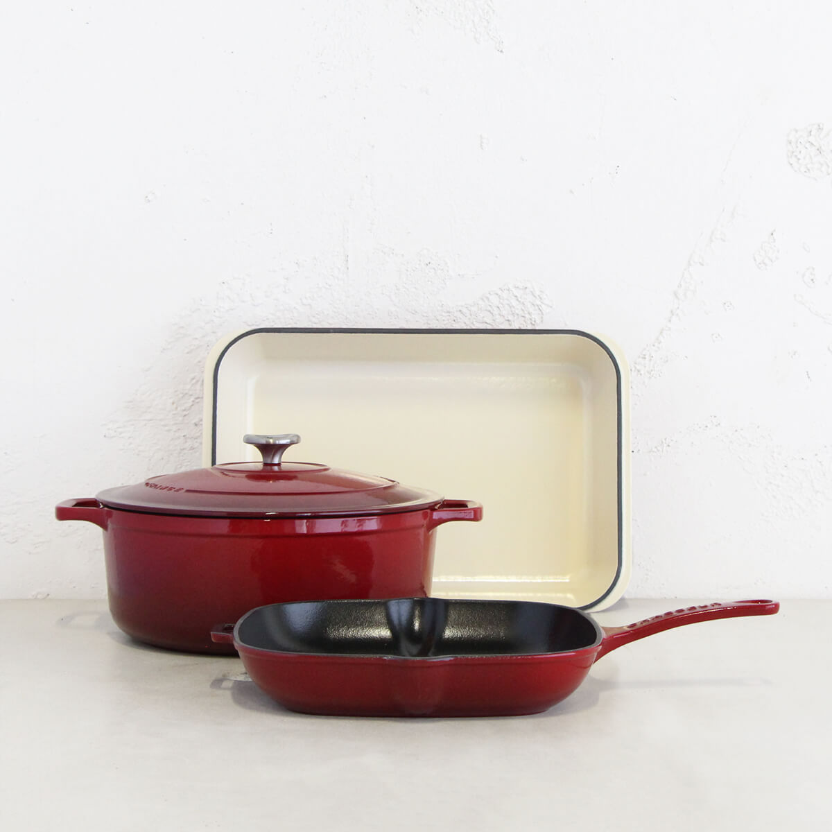 Chasseur French Enameled Cast Iron 7 Wok with Glass Lid - Red